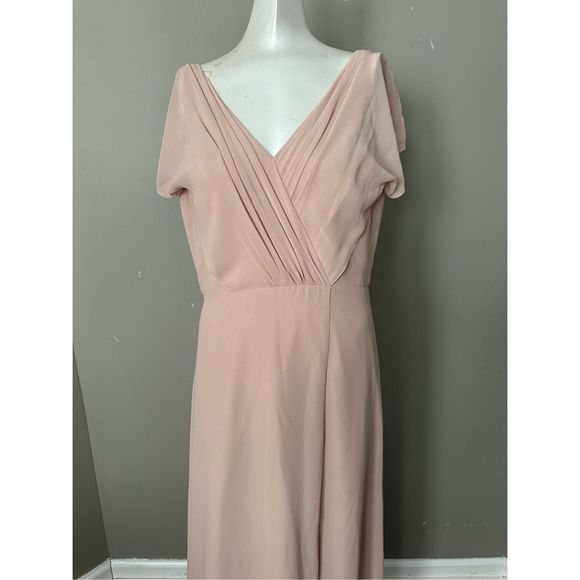 MONIQUE LHUILLIER BRIDESMAIDS Gwen A Line Gown - Picture 5 of 12
